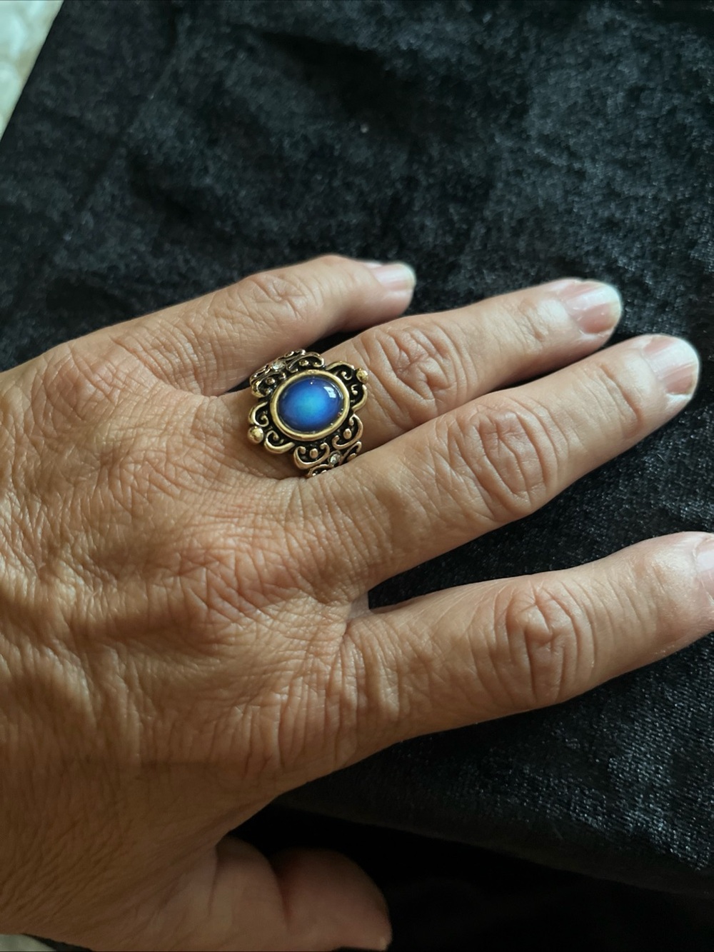 Ornate Mood Ring in antique gold-tone finish, size 7 - Women Jewelry